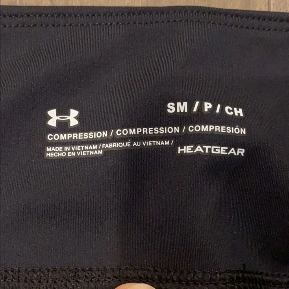 NWT Under Armour Speedpocket Run Printed Crop S - Picture 5 of 11